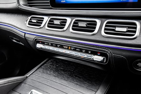 2025 Mercedes-Benz GLE - photo 23