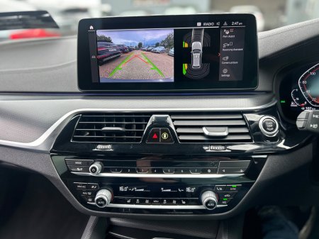2022 BMW 5-Series - photo 16