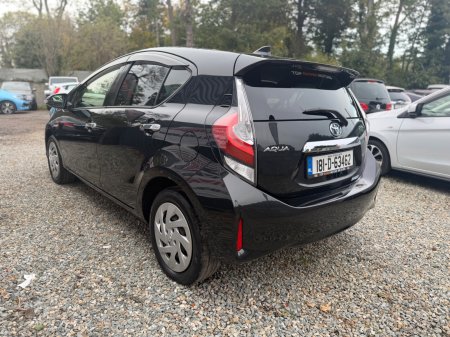 2018 Toyota Aqua - photo 4