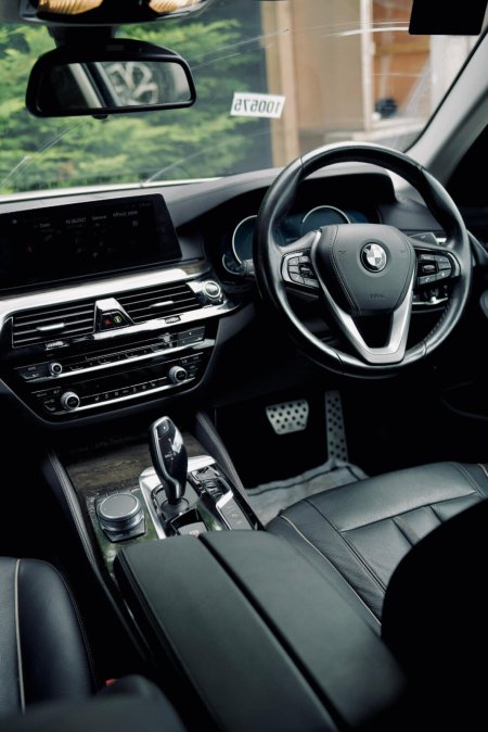 2018 BMW 5-Series - photo 10