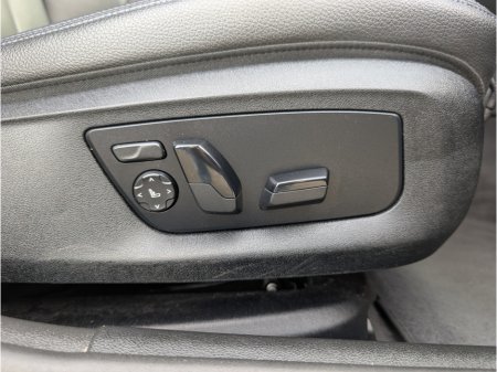 2023 BMW 5-Series - photo 27