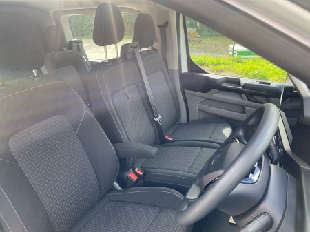 2026 Ford Transit Custom - photo 10