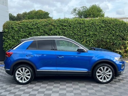 2021 Volkswagen T-Roc - photo 2