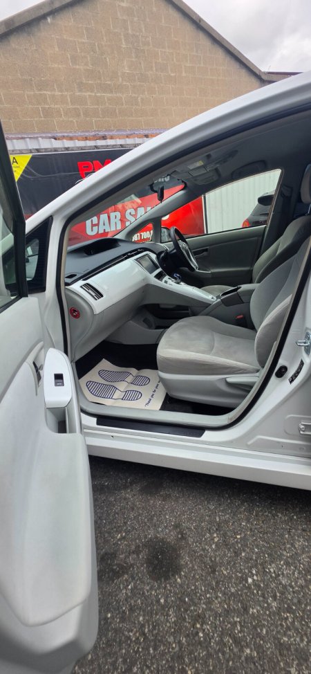 2014 Toyota Prius - photo 9