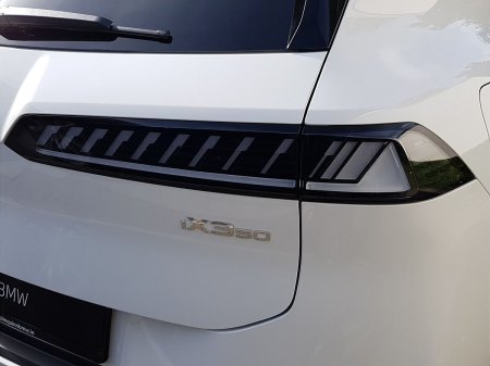 2026 BMW iX3 - photo 18