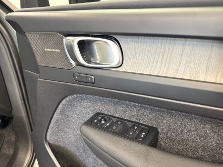 2026 Volvo EX40 - photo 11