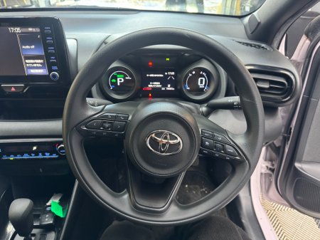 2020 Toyota Yaris - photo 9