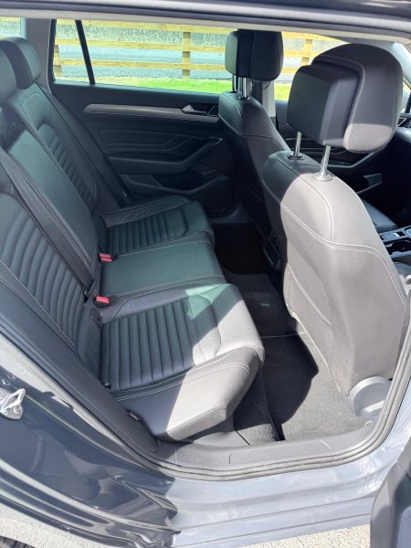 2020 Volkswagen Passat - photo 10