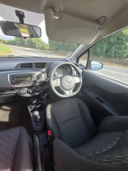 2014 Toyota Yaris - photo 6