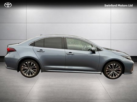 2023 Toyota Corolla - photo 3