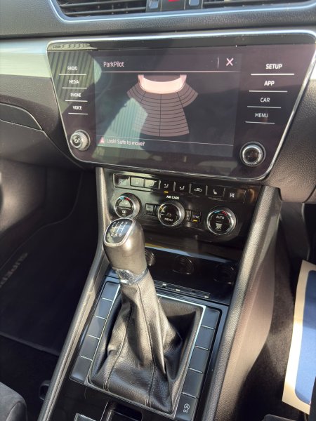 2018 Skoda Superb - photo 8