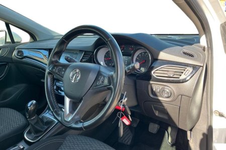 2018 Vauxhall Astra - photo 9