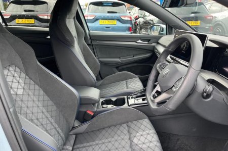 2026 Volkswagen Golf - photo 17