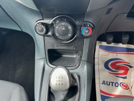 2011 Ford Fiesta - photo 10