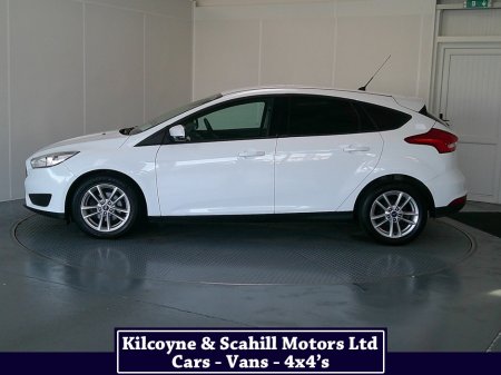 2017 Ford Focus - photo 4