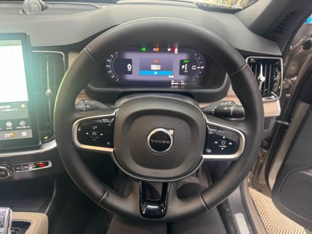 2025 Volvo XC90 - photo 9