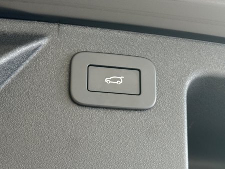 2025 Land Rover Discovery Sport - photo 5