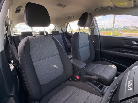 2026 Kia Stonic - photo 8