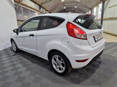 2016 Ford Fiesta - photo 14