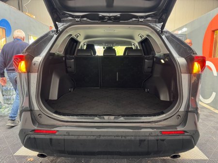 2025 Toyota RAV4 - photo 7