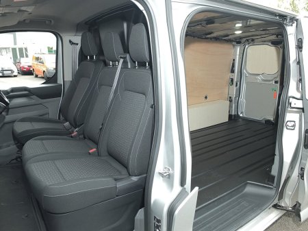 2024 Ford Transit Custom - photo 9