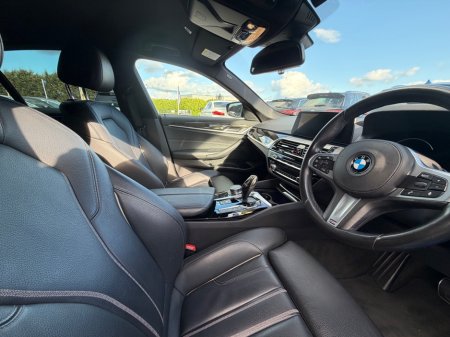 2019 BMW 5-Series - photo 14