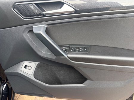 2021 Volkswagen Tiguan - photo 7