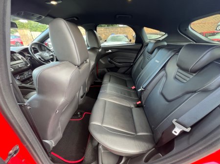 2018 Ford Focus - photo 17