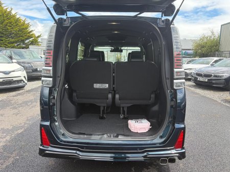2021 Toyota Voxy - photo 14