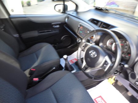 2012 Toyota Yaris - photo 9