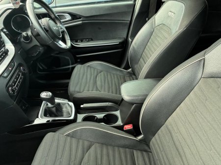 2022 Kia Ceed - photo 4