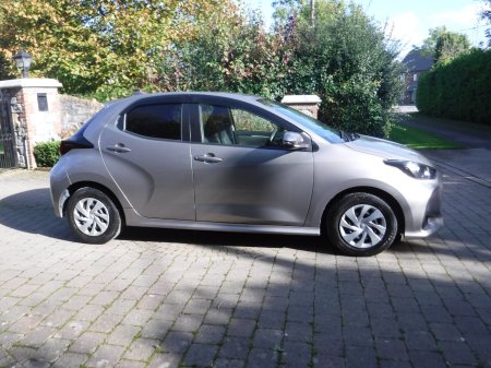 2020 Toyota Yaris - photo 2