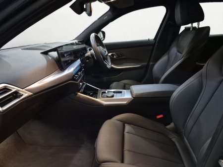 2024 BMW 3-Series - photo 19