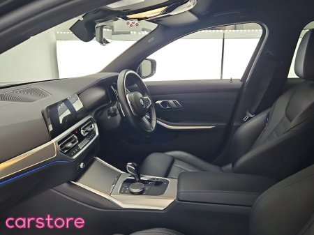 2022 BMW 3-Series - photo 12