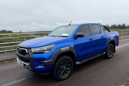 2021 Toyota Hilux - photo 3