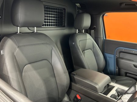 2025 Land Rover Defender - photo 5