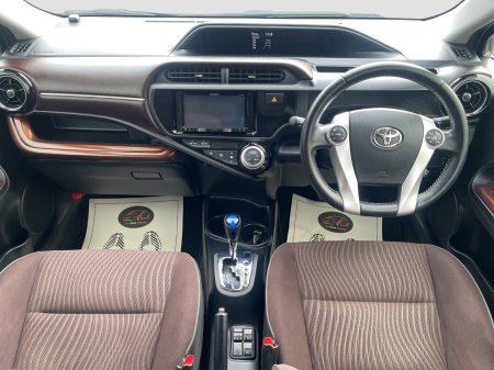 2015 Toyota Aqua - photo 13
