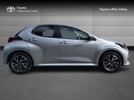2022 Toyota Yaris - photo 3