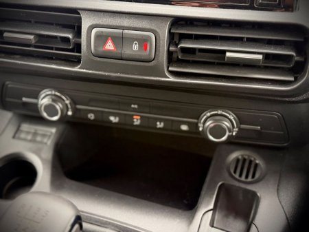 2023 Peugeot Partner - photo 21