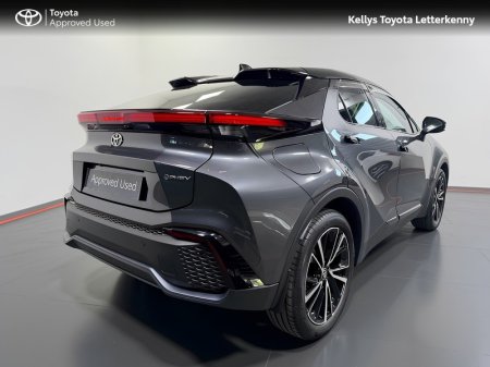 2025 Toyota C-HR - photo 2