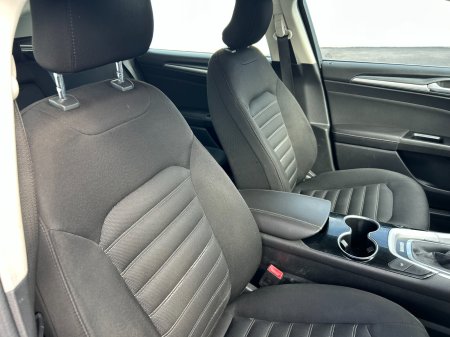 2016 Ford Mondeo - photo 11