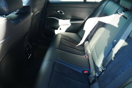 2025 BMW 3-Series - photo 18