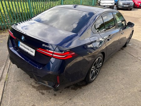 2025 BMW 5-Series - photo 4