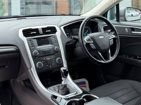 2015 Ford Mondeo - photo 18