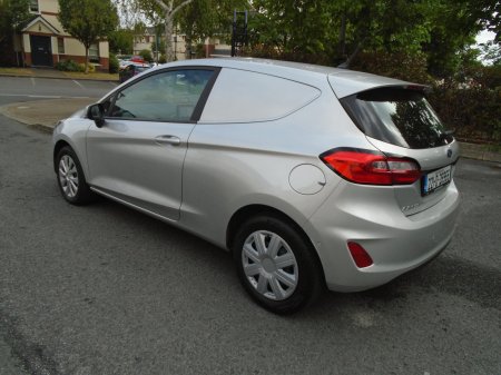 2022 Ford Fiesta - photo 9