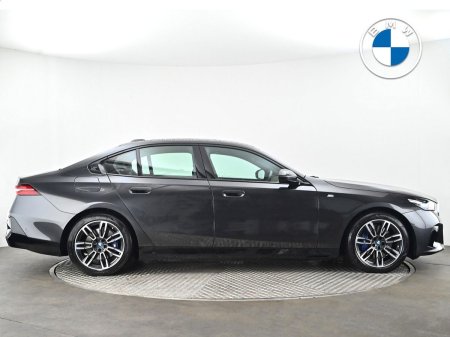 2025 BMW i5 - photo 23