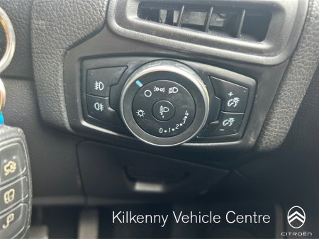 2016 Ford Focus - photo 24