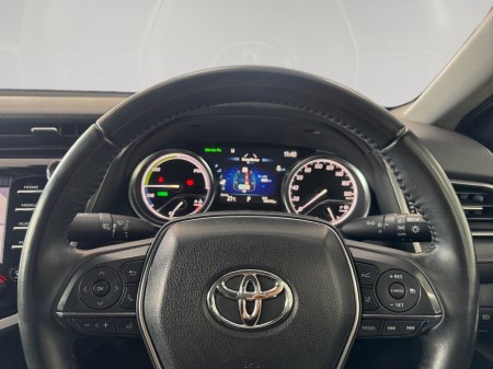 2020 Toyota Camry - photo 13