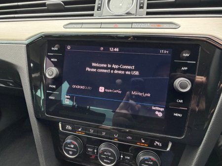 2019 Volkswagen Passat - photo 23