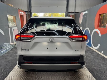2025 Toyota RAV4 - photo 4